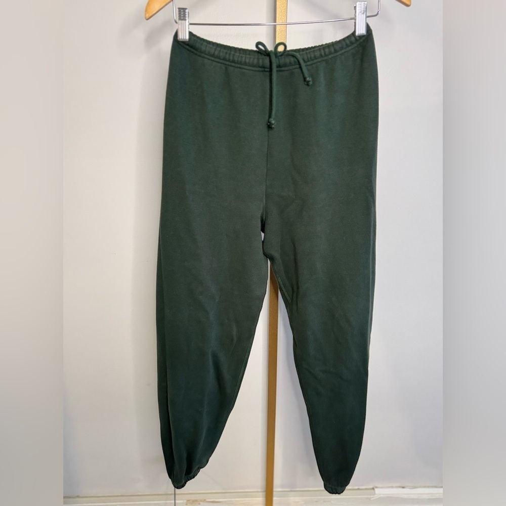 SKIMS Cotton Fleece Sweatpants in Spruce - Picture 2 of 5